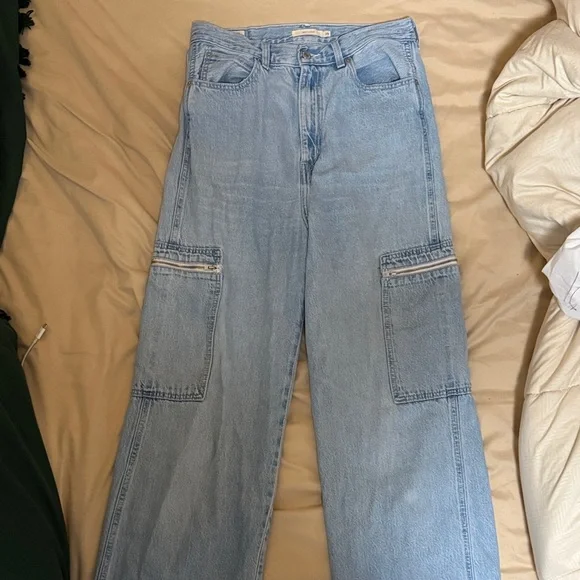 Levi’s Light Blue Wide-Leg Cargo Jeans - Women - Picture 1 of 5